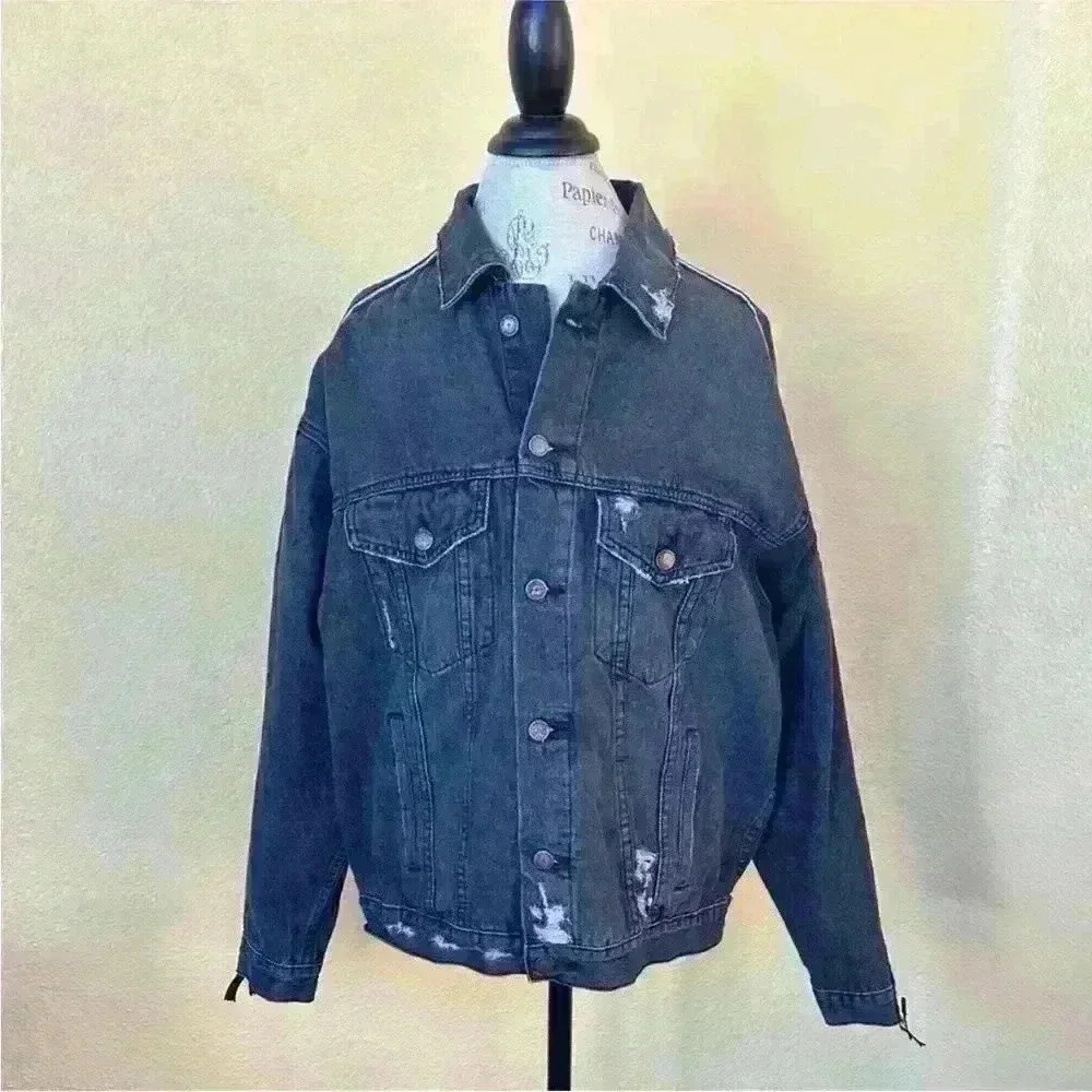 Carmar Men's Distressed Gray/ Black Jean Jacket
With Zippers Size Small EUC! - Picture 2 of 12